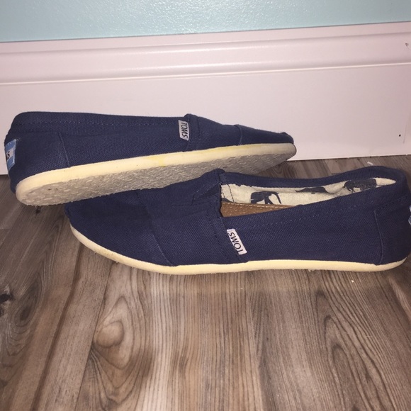 NAVY TOMS