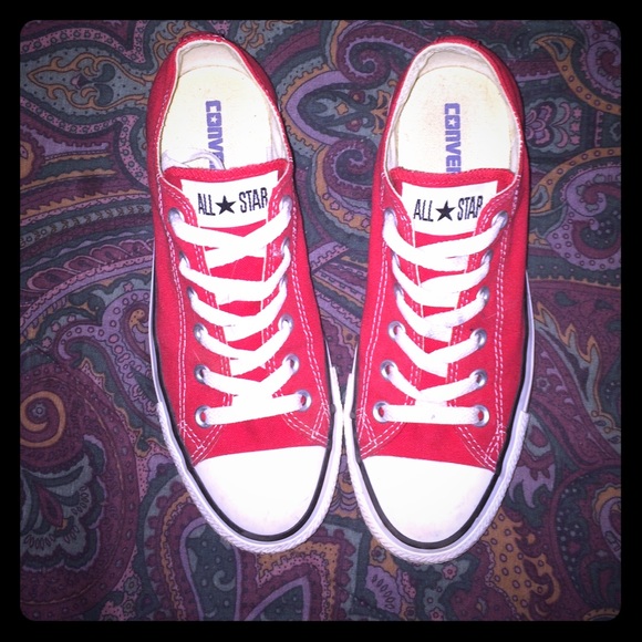 ❌ON HOLD❌Red Converse