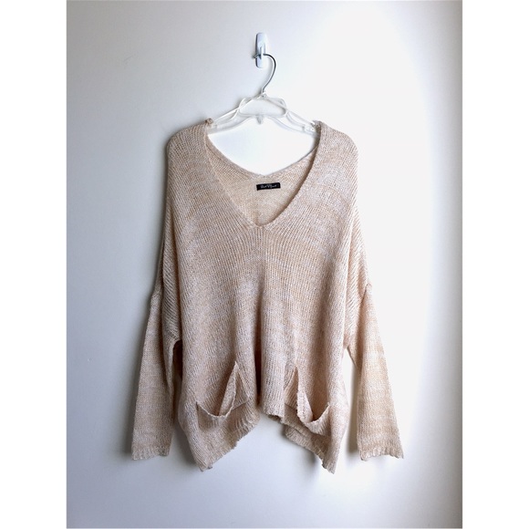✨New Listing✨Velvet Heart Oversized Sweater NWOT