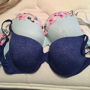 36dd. 3 bras. Worn rarely