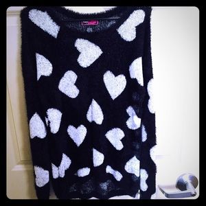 Fuzzy Heart Sweater Black/Gray