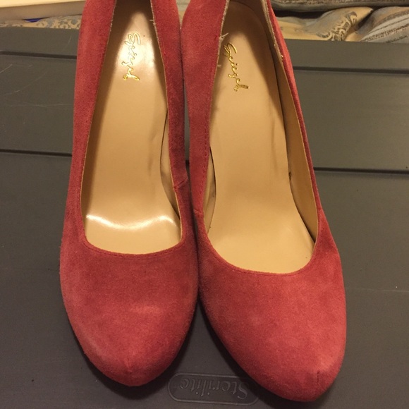 Spiegel rose heels, never been worn