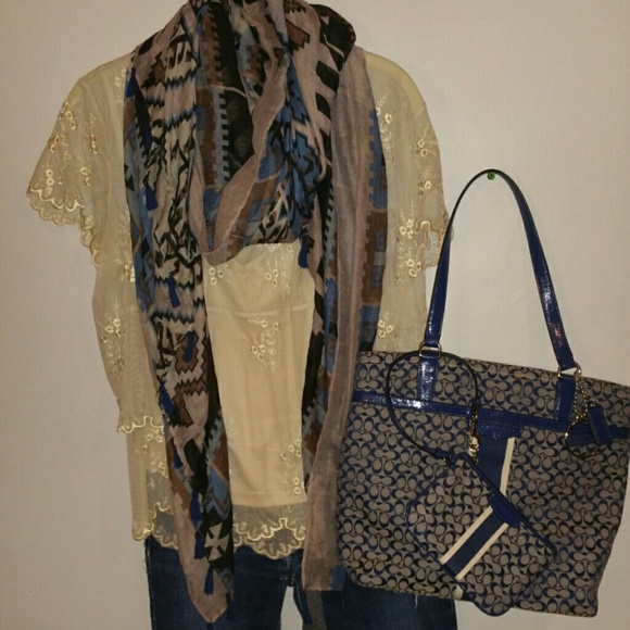 COACH logo Tote bad and matching Wristlet