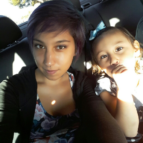 Meet your Posher, Alice - Picture 3 of 3