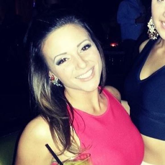 Meet your Posher, Holli