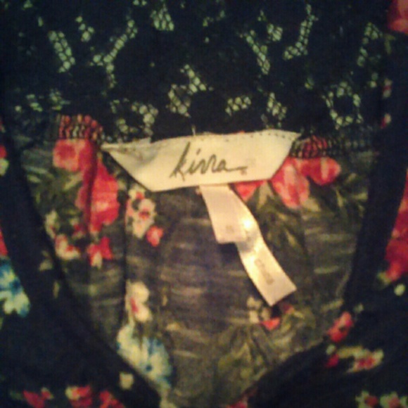 Flower Tank Top w/ Lace Half Back - Picture 3 of 3