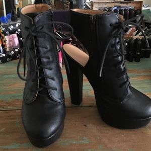 Free handbags with heels see additional pics