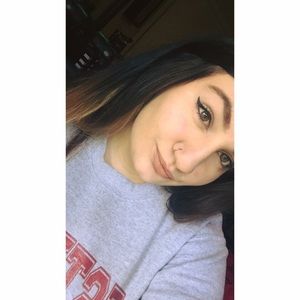 Meet your Posher, Courtney