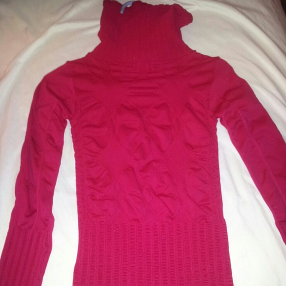 Red very stretchy turtle neck