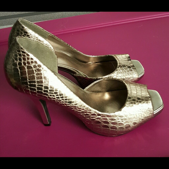 Ladies heels