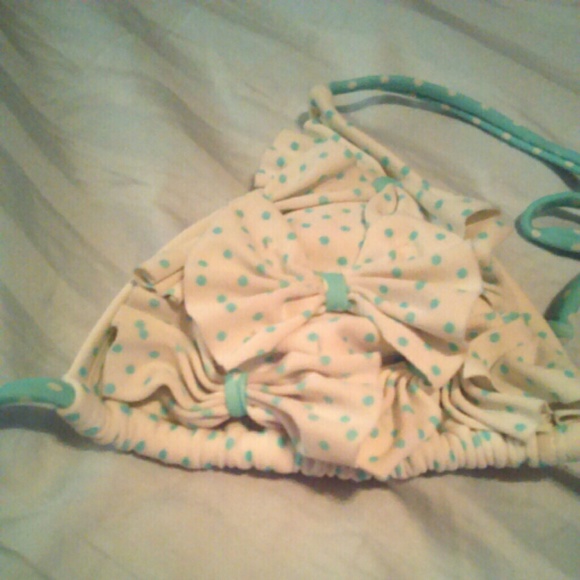 Bow Covered Bikini - Picture 3 of 3