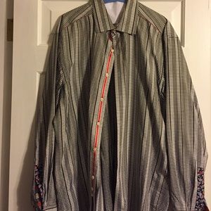 ROBERT GRAHAM XL. GINGHAM WITH FLORAL DETAIL