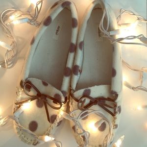 SOLD Aerie polka dot moccasin