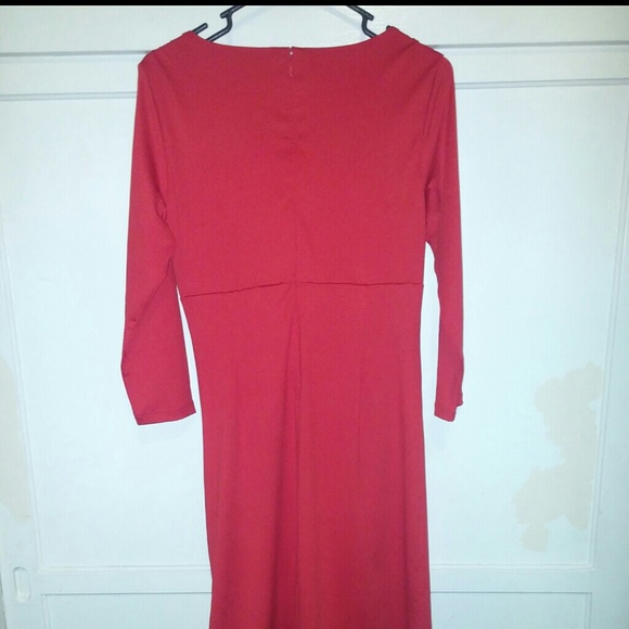 Red dress - Picture 2 of 3