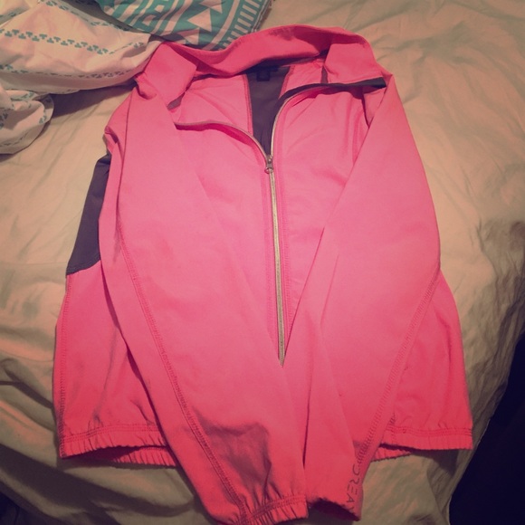 🚫FINAL MARKDOWN- Aeropostale nylon jacket - Picture 1 of 1
