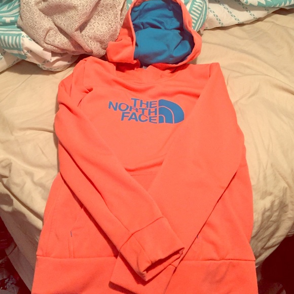 🚫FINAL MARKDOWN- North face sweatshirt
