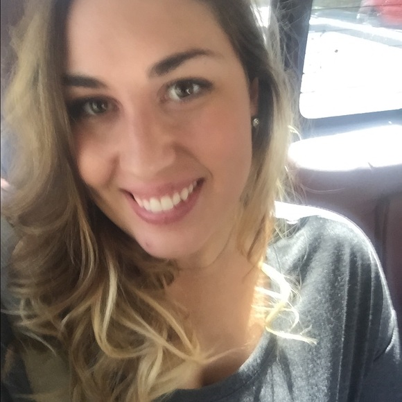 Meet your Posher, Melanie - Picture 1 of 1