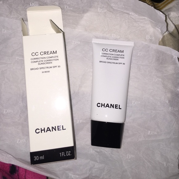 Chanel CC cream 20 beige