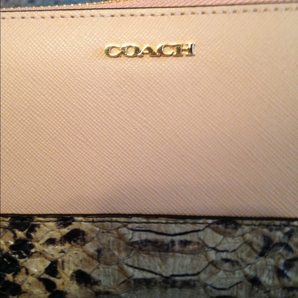 Coach Handbags - Coach wallet