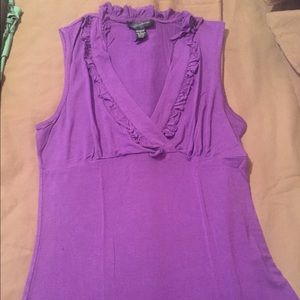 Purple V-neck sleeveless shirt