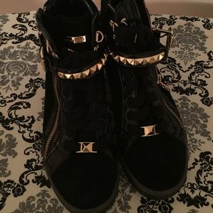 Michael Kors Hightop Sneakers
