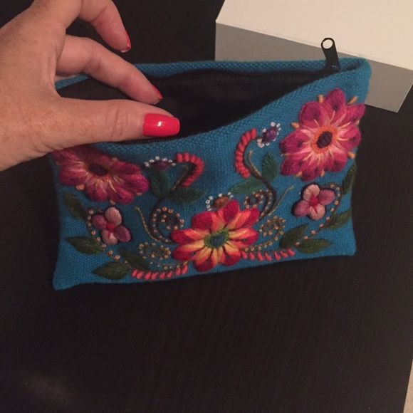 BABY ALPACA 100% HANDMADE Cosmetic bag - Picture 2 of 4