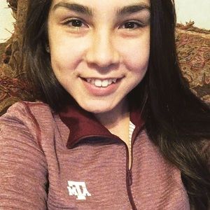 Meet your Posher, Angela