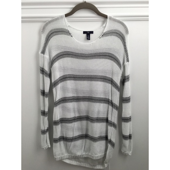 GAP SWEATER