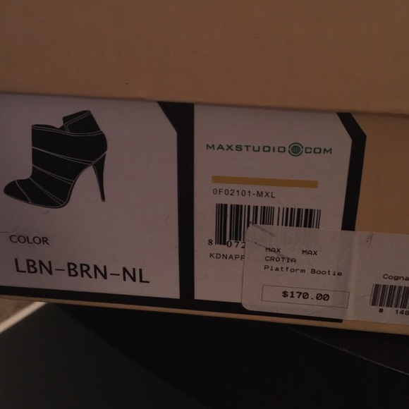 Max studio booties - Picture 3 of 3
