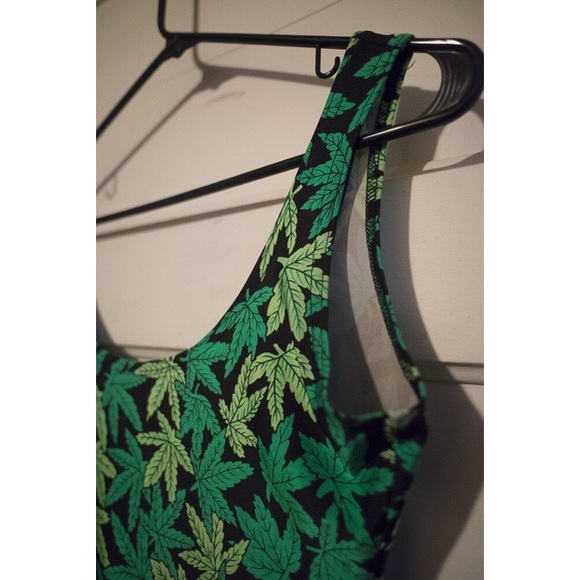 "Greenery" bandage dress - Picture 1 of 3