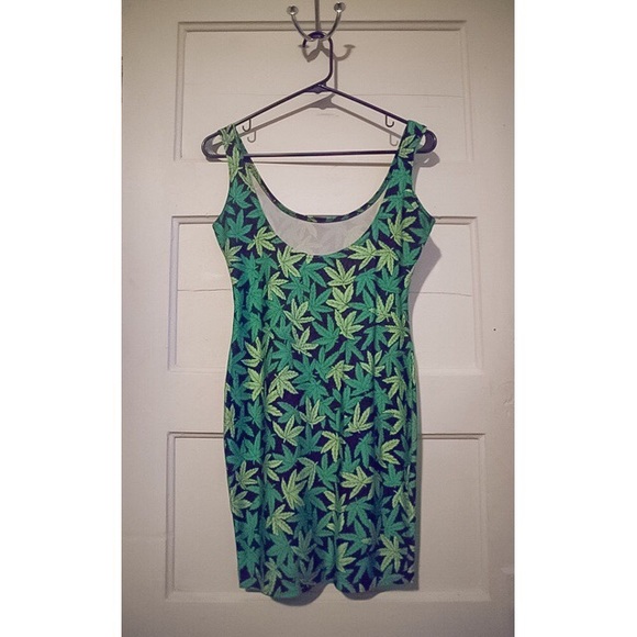 "Greenery" bandage dress - Picture 3 of 3