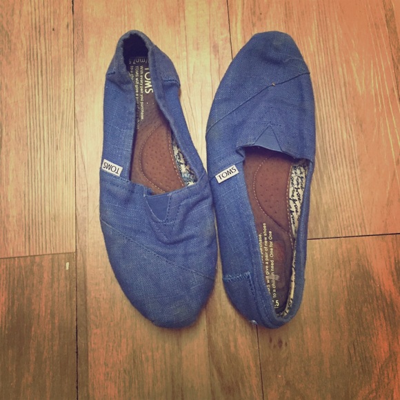 Toms