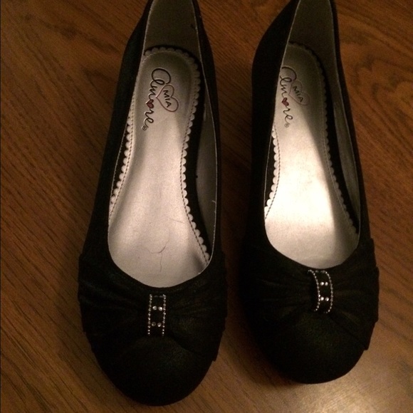 Children's dress shoes.