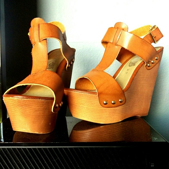 Rue 21 scrappy wedges