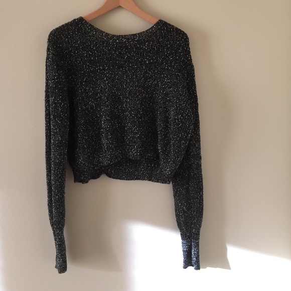 Knitted Cropped Sweater
