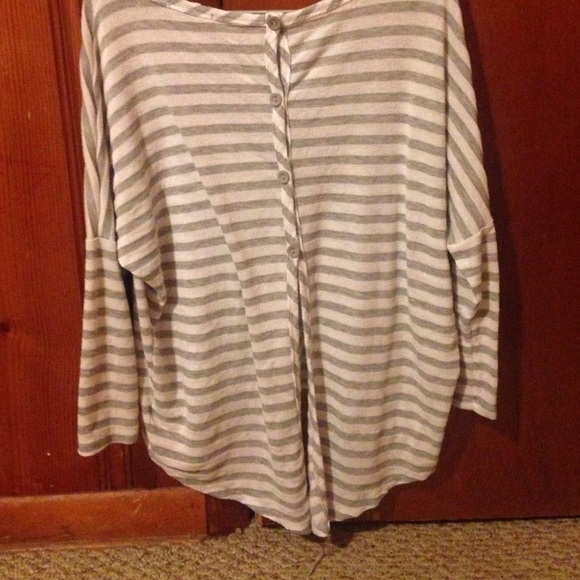 Top - Picture 2 of 2