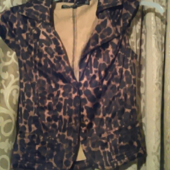 Cheeta print vest - Picture 1 of 1