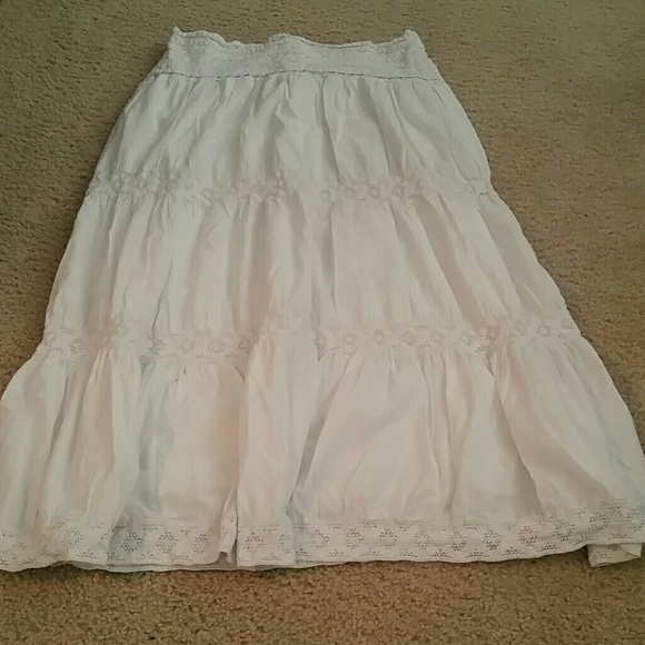 St. John's Bay White peasant skirt