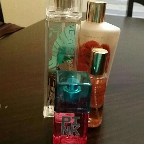Pink and Victoria Secret spray and lotion