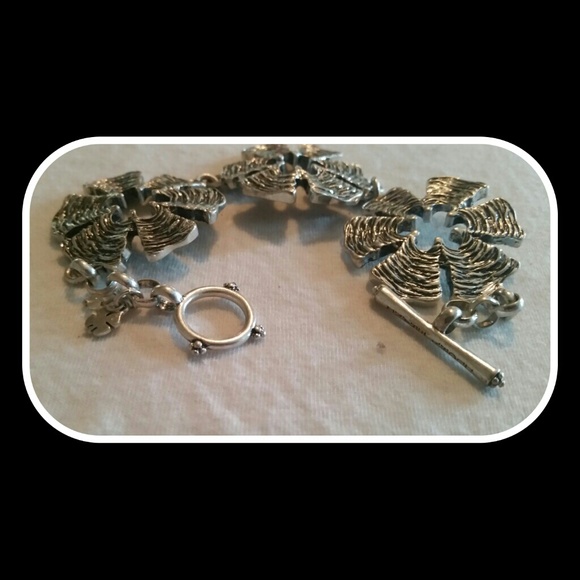 🎁🎄Christmas Present🎄🎁LUCKY BRAND SILVERTONE 3 FLOWER BRACELET - Picture 4 of 4