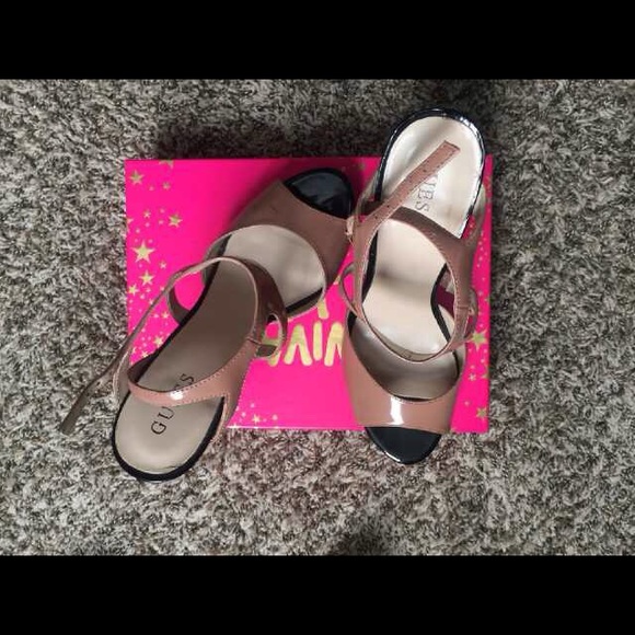 Guess pumps.FINAL PRICE - Picture 1 of 2