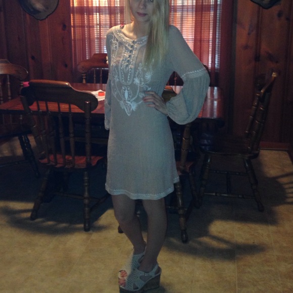 Esley dress - Picture 3 of 3