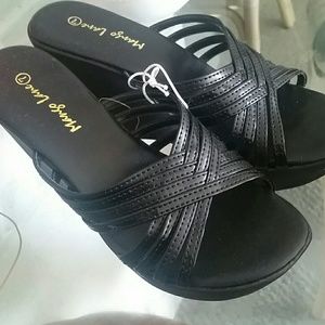 Mango Lane wedges