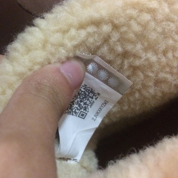 🚫SOLD🚫UGG NWB Malindi Boots - Picture 2 of 4