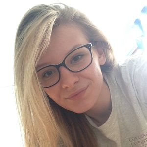 Meet your Posher, Carolline