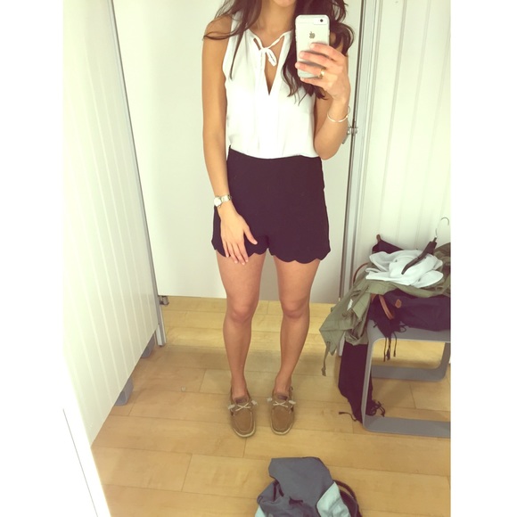 Monteau Pants - High Waisted Navy Shorts