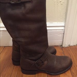 Veronica Slouch Fryes