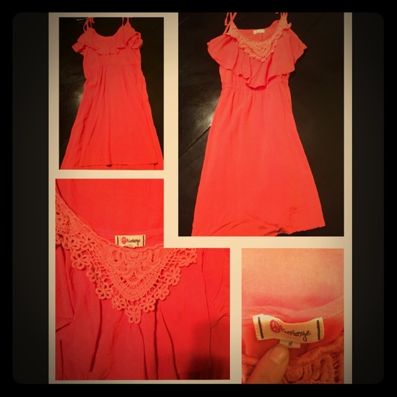 Cute pink sundress 🌞