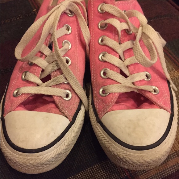 Pink converse women's size 6.5
