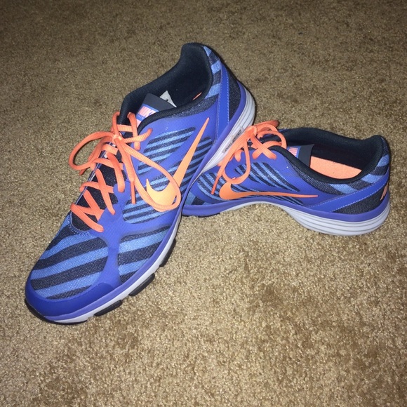 Nike Shoes - Nike Dual Fusion Running shoes